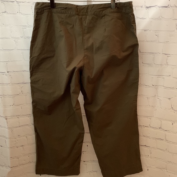 Women's Danskin Capris - Picture 2 of 13